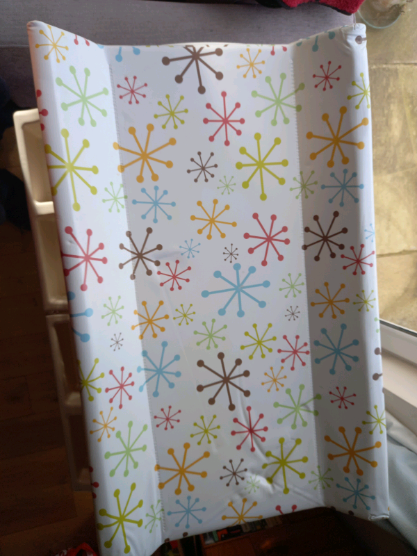 easi peasi changing unit